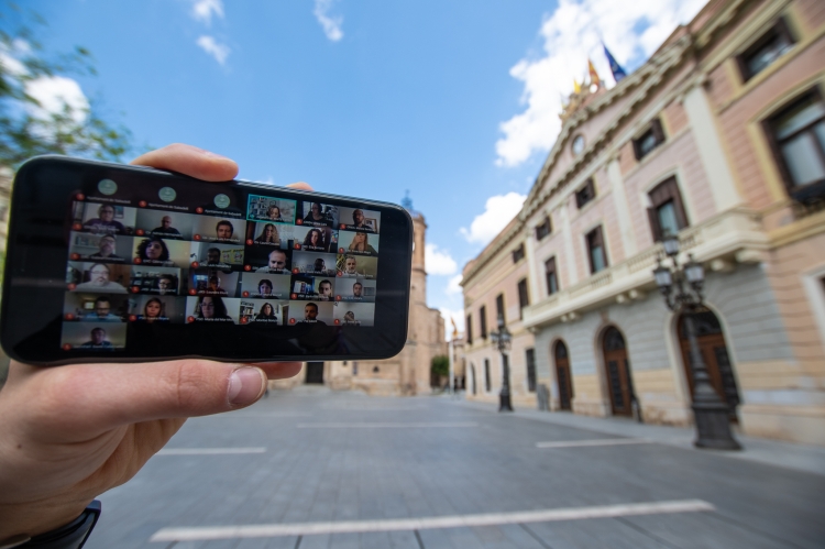 Primer ple municipal telemàtic | Roger Benet